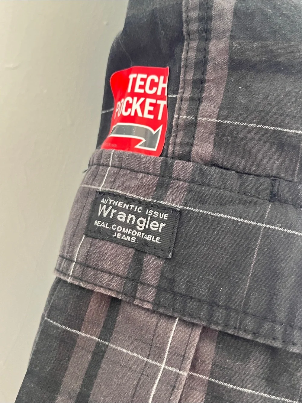 NEW Vintage Wrangler Bermuda Shorts Cargo size 46 Black Plaid Y2K